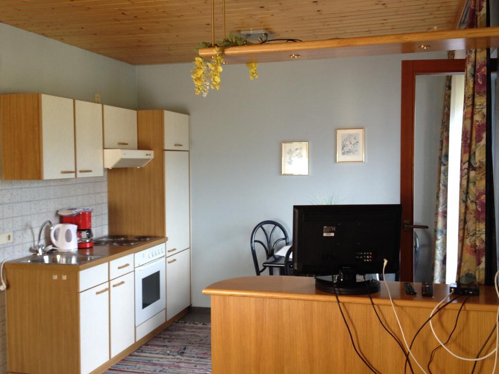 Pension Seerose Drobollach am Faakersee Kamer foto
