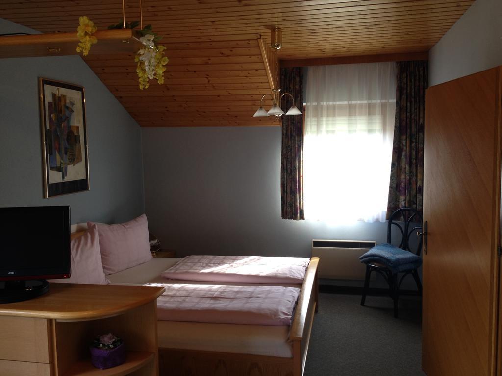 Pension Seerose Drobollach am Faakersee Kamer foto